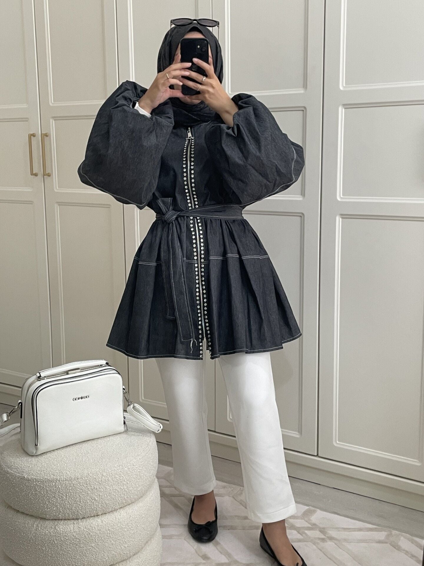 Siyah Taşlı Trenç