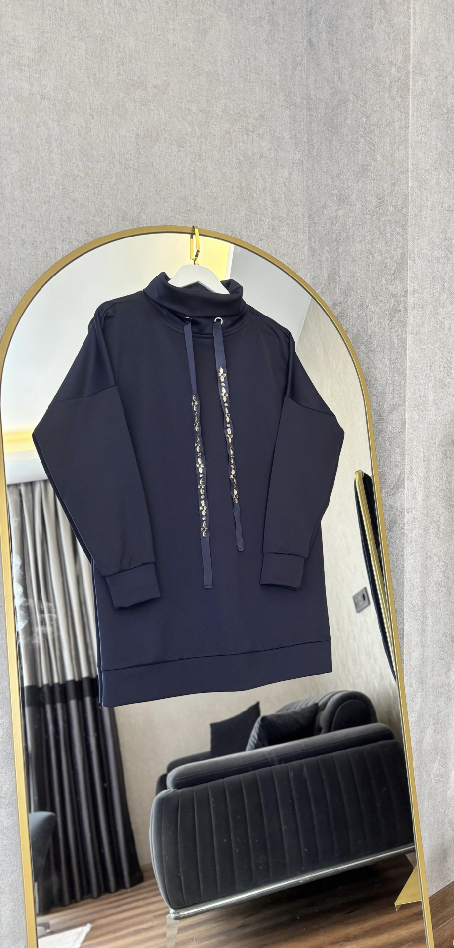 Taşlı Şal Yaka Sweat