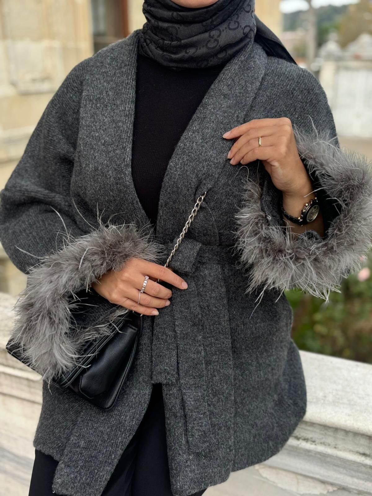 Tüy detaylı hırka gri