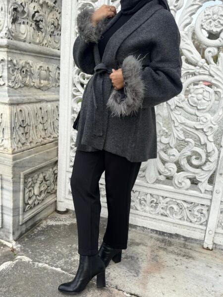 Tüy detaylı hırka gri